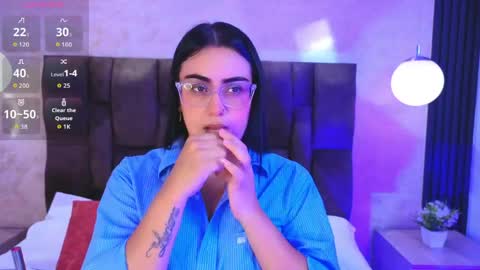Snapshot of victoriaandrade chatting on 04/21/26, 12:22 Victoria Andrade online show from 04/21/26, 12:22