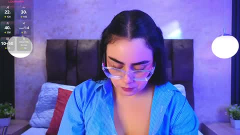 Snapshot of victoriaandrade chatting on 04/27/26, 11:52 Victoria Andrade online show from 04/27/26, 11:52