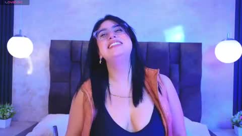 Snapshot of victoriaandrade chatting on 07/10/26, 12:30 Victoria Andrade online show from 07/10/26, 12:30