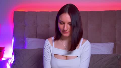 Victoria online show from 01/21/25, 06:45