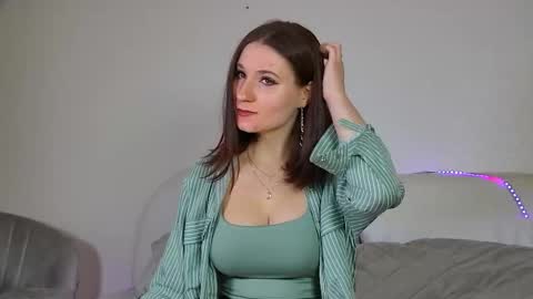 Victoria online show from 09/23/25, 06:27