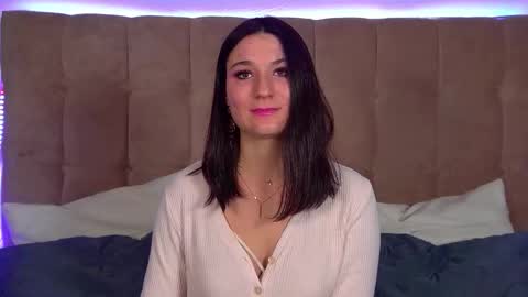 Victoria online show from 11/25/25, 07:14