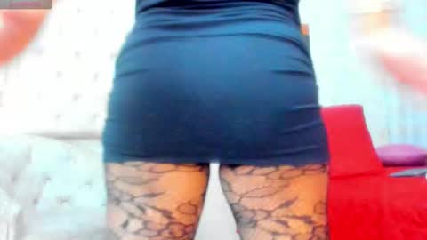 Snapshot of victoriaarousse25 chatting on 09/14/25, 10:31 victoriaarousse online show from 09/14/25, 10:31