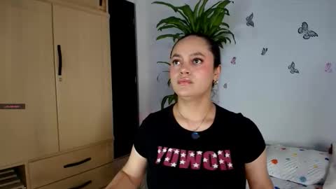 Snapshot of victoriablack_ chatting on 04/14/26, 07:31 Victoria online show from 04/14/26, 07:31