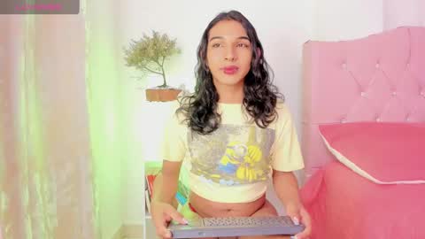 Victoria online show from 10/15/25, 06:13