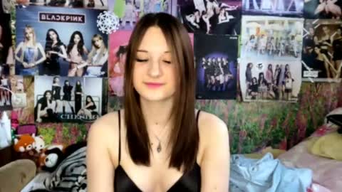 Snapshot of victoriabrandenberger chatting on 04/23/26, 08:13 Lana online show from 04/23/26, 08:13