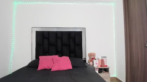 VICTORIA online show from 02/27/25, 12:34