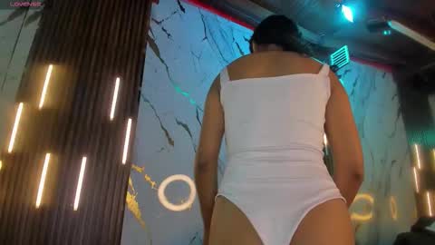 Victoria  online show from 02/26/26, 08:41