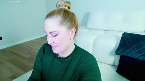 Miss V online show from 11/14/25, 03:38