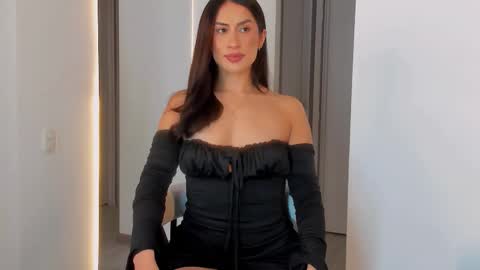 Vcitoria online show from 10/20/25, 01:17