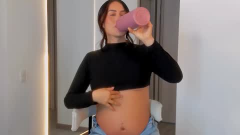 Snapshot of victoriafit7 chatting on 01/11/26, 12:15 Vcitoria online show from 01/11/26, 12:15