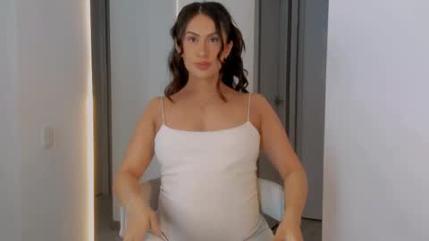 Snapshot of victoriafit7 chatting on 04/12/26, 02:05 Vcitoria online show from 04/12/26, 02:05