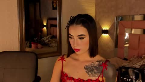 Snapshot of victoriagolden chatting on 02/26/25, 10:53 VICTORIA online show from 02/26/25, 10:53