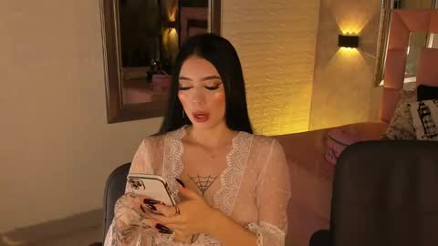 Snapshot of victoriagolden chatting on 03/11/25, 10:42 VICTORIA online show from 03/11/25, 10:42