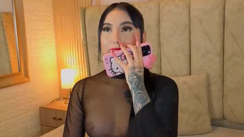 Snapshot of victoriagolden chatting on 11/05/25, 09:48 VICTORIA online show from 11/05/25, 09:48