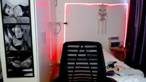 victoriahispanic online show from 01/10/25, 08:37