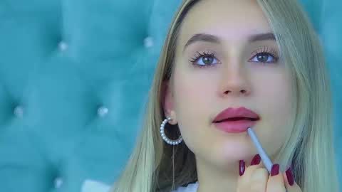 Snapshot of victoriahopson chatting on 10/05/25, 06:34 Victoria online show from 10/05/25, 06:34