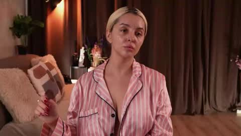 Snapshot of victoriamorrone chatting on 11/03/25, 12:35 Diddy online show from 11/03/25, 12:35