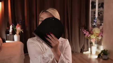 Snapshot of victoriamorrone chatting on 11/05/25, 11:16 Diddy online show from 11/05/25, 11:16