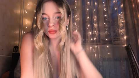 Eva and Victor online show from 12/11/24, 01:17