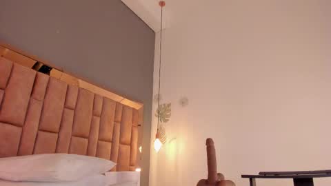 Victoria  online show from 02/26/25, 06:00