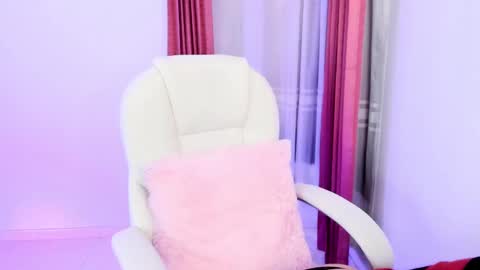 Snapshot of victoriarussell chatting on 12/24/24, 02:33 Victoria but you can tell me Vicky Vic or just Tory online show from 12/24/24, 02:33