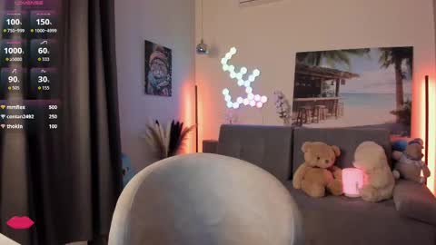 Snapshot of victorias_world chatting on 04/30/26, 09:30 Viktoria online show from 04/30/26, 09:30