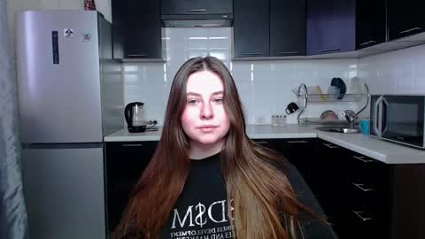 Snapshot of victoriassecrets_ chatting on 12/03/24, 06:04 victoriassecrets_ online show from 12/03/24, 06:04