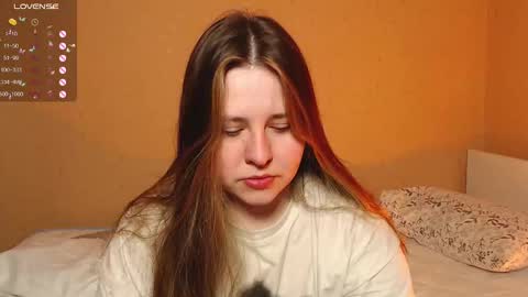 Snapshot of victoriassecrets_ chatting on 02/22/25, 12:49 victoriassecrets_ online show from 02/22/25, 12:49