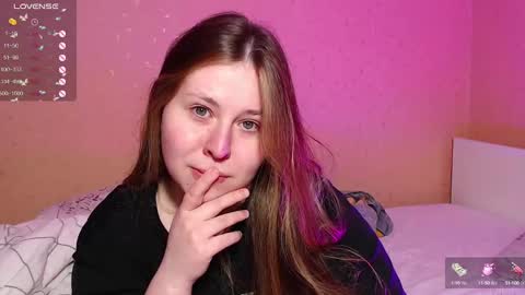 Snapshot of victoriassecrets_ chatting on 03/03/25, 06:44 victoriassecrets_ online show from 03/03/25, 06:44