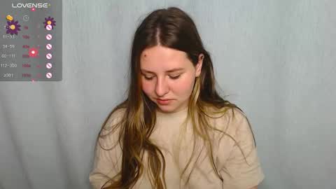 Snapshot of victoriassecrets_ chatting on 09/25/25, 04:11 victoriassecrets_ online show from 09/25/25, 04:11