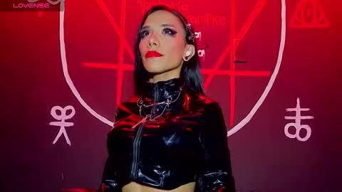 Snapshot of victoriavampire666 chatting on 09/14/25, 06:01 Victoria Vampire online show from 09/14/25, 06:01