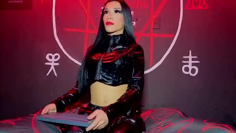 Snapshot of victoriavampire666 chatting on 09/16/25, 03:29 Victoria Vampire online show from 09/16/25, 03:29