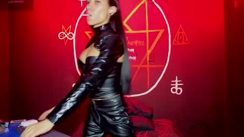 Snapshot of victoriavampire666 chatting on 09/17/25, 06:53 Victoria Vampire online show from 09/17/25, 06:53