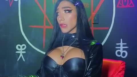 Snapshot of victoriavampire666 chatting on 10/24/25, 05:37 Victoria Vampire online show from 10/24/25, 05:37