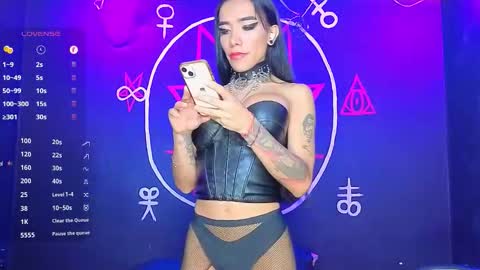 Snapshot of victoriavampire666 chatting on 11/07/25, 06:08 Victoria Vampire online show from 11/07/25, 06:08