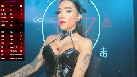 Snapshot of victoriavampire666 chatting on 11/13/25, 06:18 Victoria Vampire online show from 11/13/25, 06:18