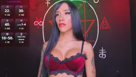 Snapshot of victoriavampire666 chatting on 12/14/25, 09:41 Victoria Vampire online show from 12/14/25, 09:41