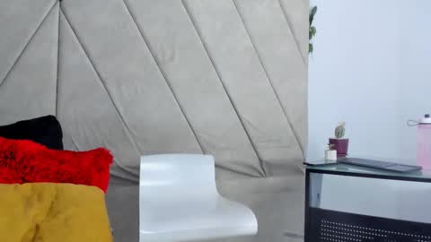 Snapshot of victoriawillss chatting on 11/06/25, 10:32 ADRIANA online show from 11/06/25, 10:32