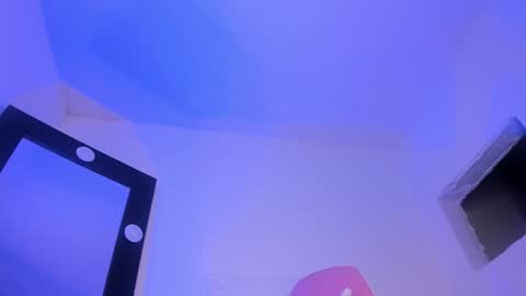 Snapshot of victoriia_hall chatting on 11/10/25, 09:47 samantha victoria hall online show from 11/10/25, 09:47