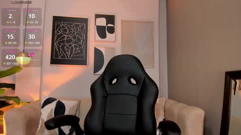 Snapshot of victoriia_vixen chatting on 12/03/25, 11:14 Victoria Vixen online show from 12/03/25, 11:14