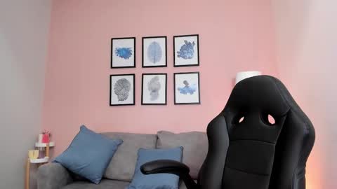 Snapshot of victoriia_vixen chatting on 01/17/26, 05:05 Victoria Vixen online show from 01/17/26, 05:05