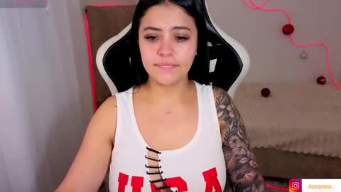 V  I C  T O R I A  online show from 11/29/25, 06:55