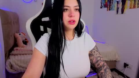 V  I C  T O R I A  online show from 12/02/25, 08:59