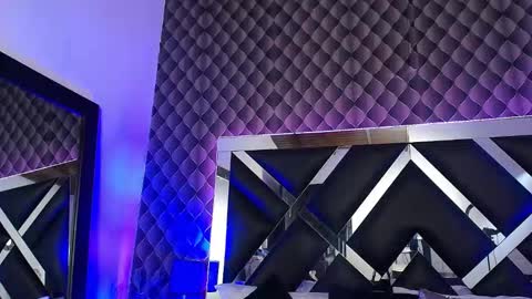 victtoria lee online show from 11/29/25, 07:06