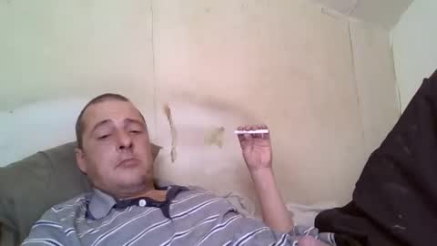 Snapshot of vids1977 chatting on 12/04/24, 08:29 vids1977 online show from 12/04/24, 08:29