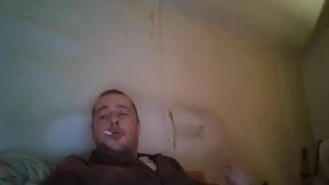 Snapshot of vids1977 chatting on 12/17/24, 10:34 vids1977 online show from 12/17/24, 10:34