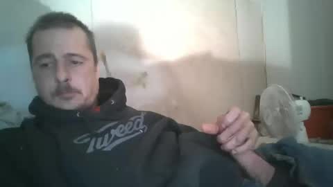 Snapshot of vids1977 chatting on 01/06/25, 10:37 vids1977 online show from 01/06/25, 10:37