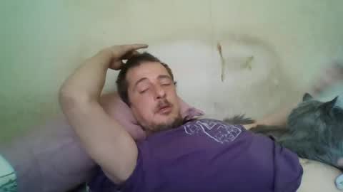 Snapshot of vids1977 chatting on 02/16/25, 06:54 vids1977 online show from 02/16/25, 06:54