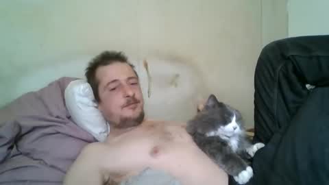 Snapshot of vids1977 chatting on 02/18/25, 06:26 vids1977 online show from 02/18/25, 06:26